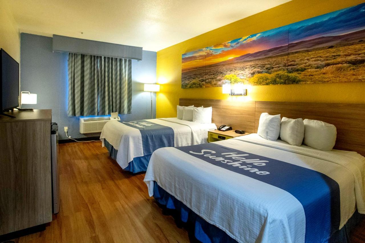 Days Inn & Suites By Wyndham Houston North/Aldine Εξωτερικό φωτογραφία