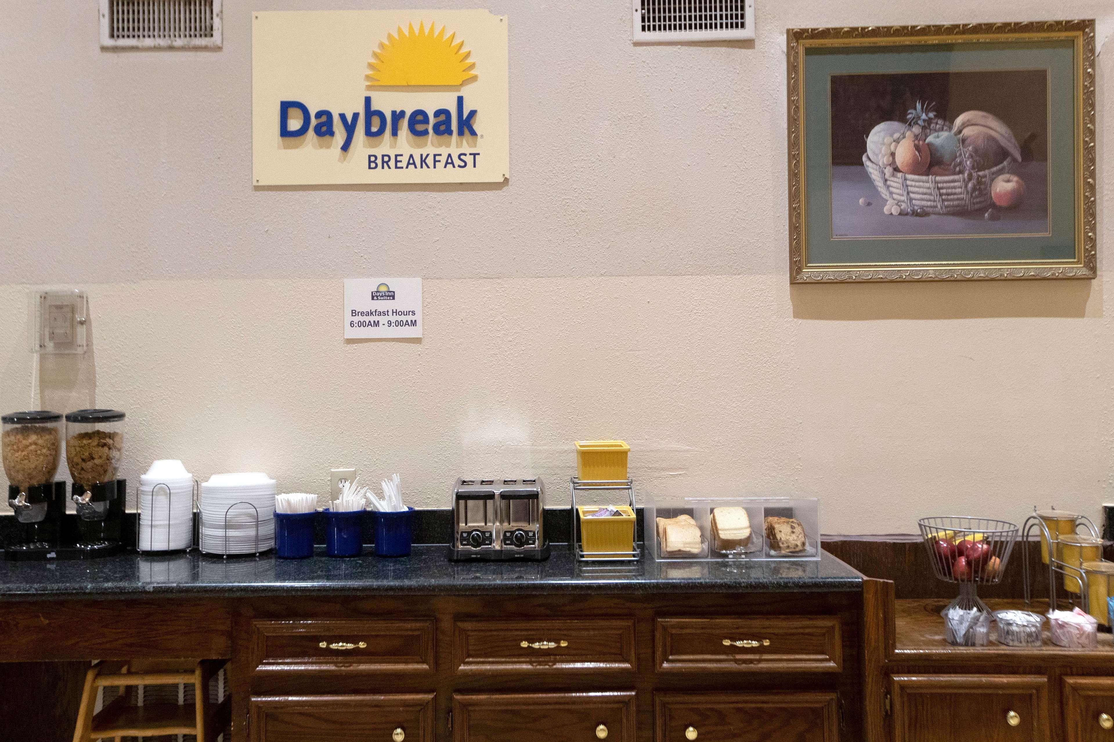 Days Inn & Suites By Wyndham Houston North/Aldine Εξωτερικό φωτογραφία
