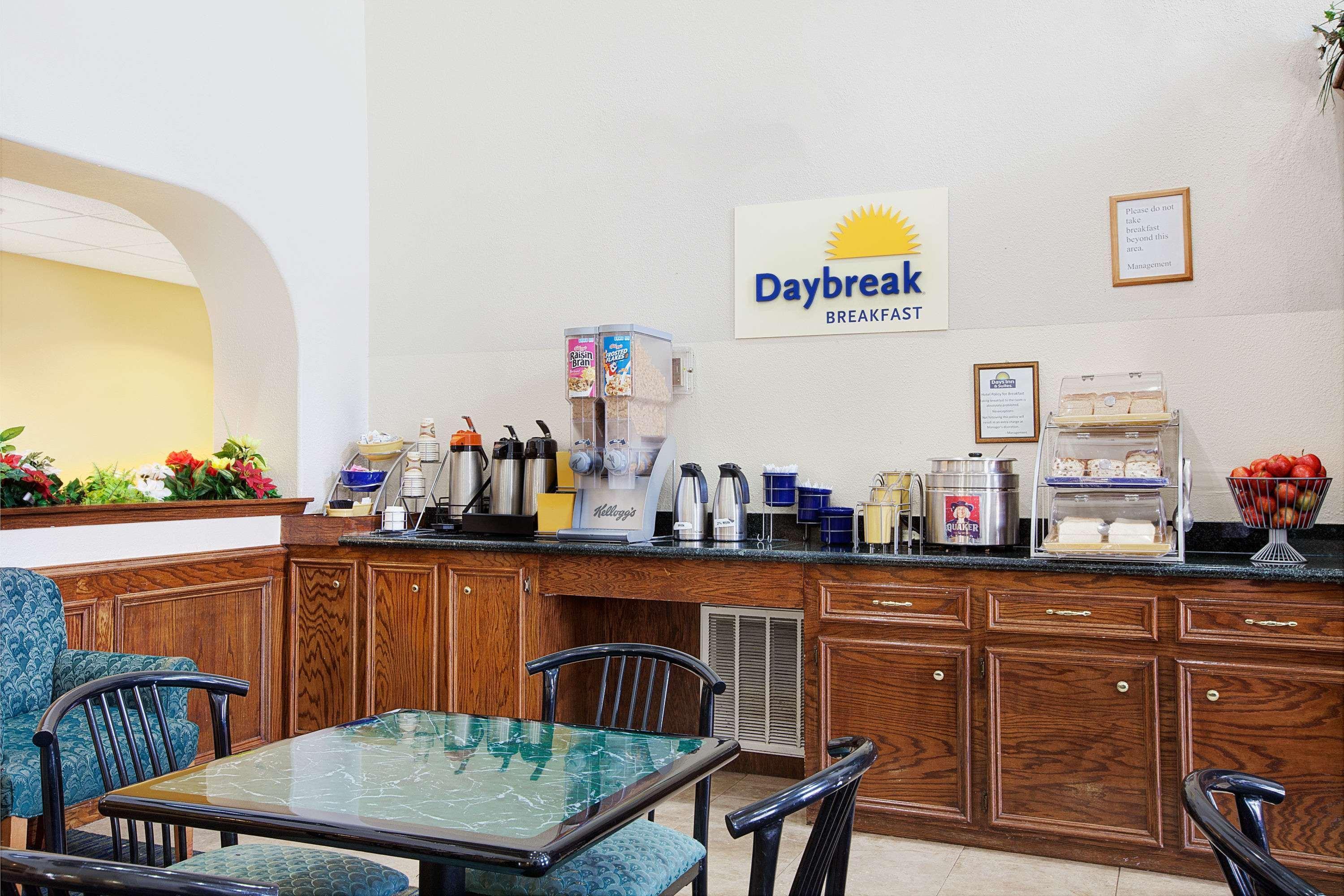 Days Inn & Suites By Wyndham Houston North/Aldine Εξωτερικό φωτογραφία