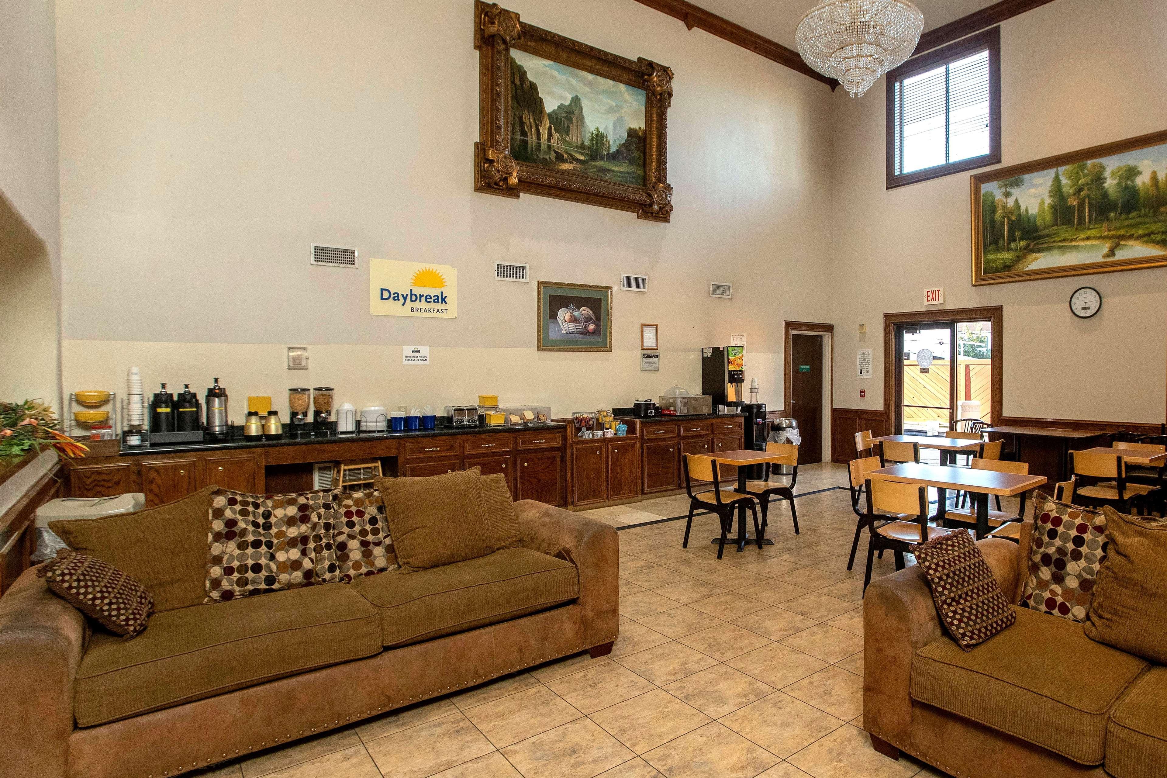 Days Inn & Suites By Wyndham Houston North/Aldine Εξωτερικό φωτογραφία