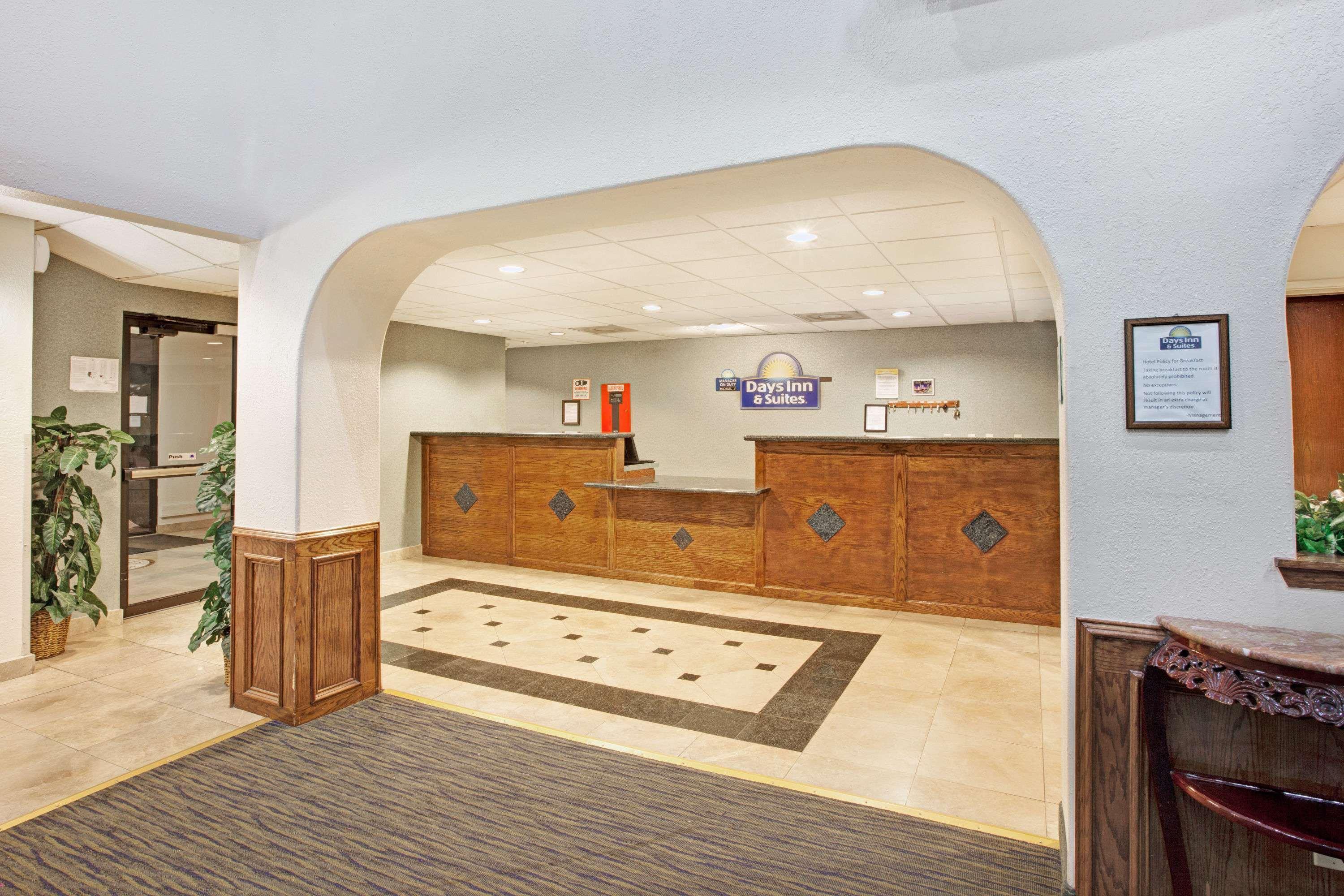 Days Inn & Suites By Wyndham Houston North/Aldine Εξωτερικό φωτογραφία