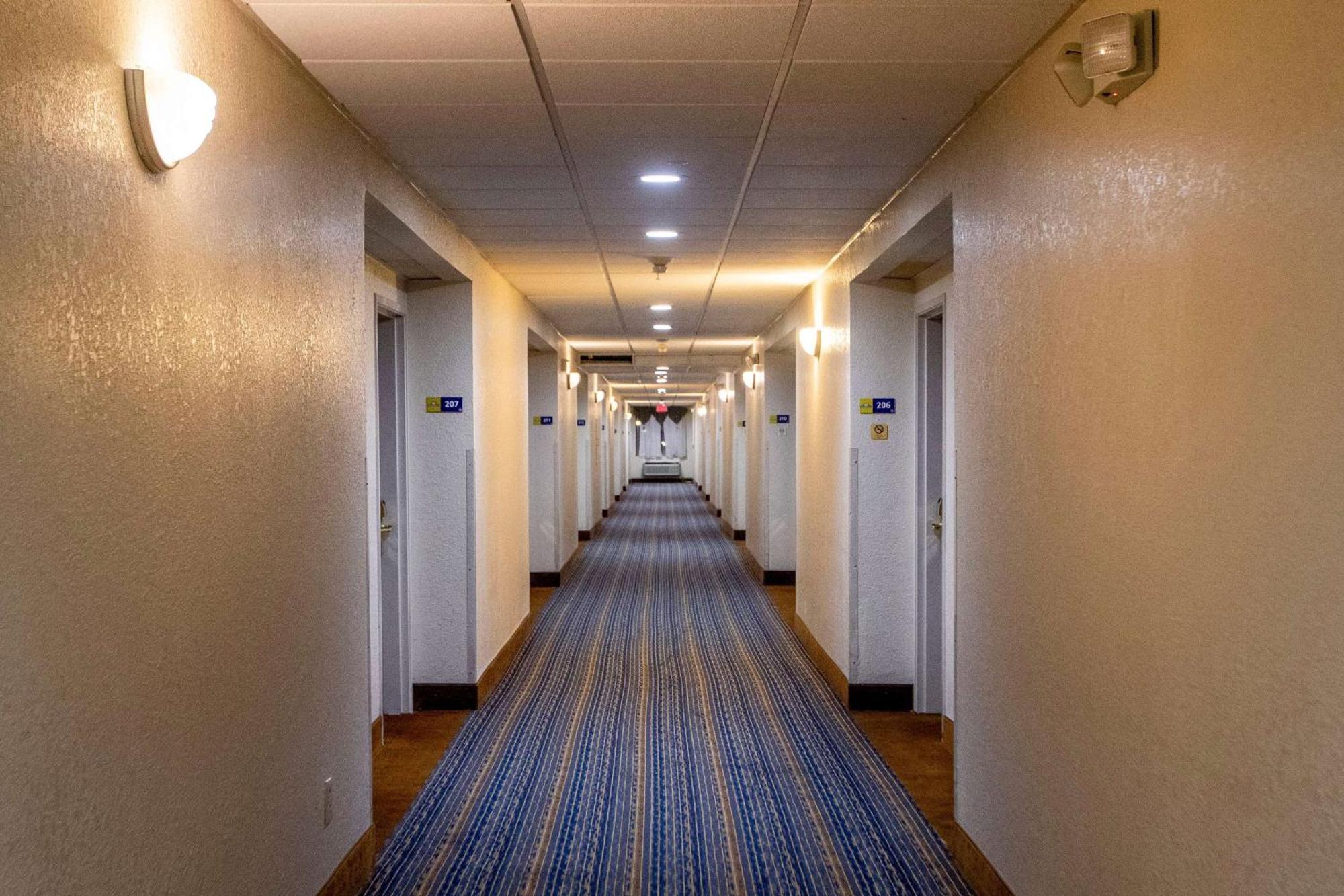 Days Inn & Suites By Wyndham Houston North/Aldine Εξωτερικό φωτογραφία
