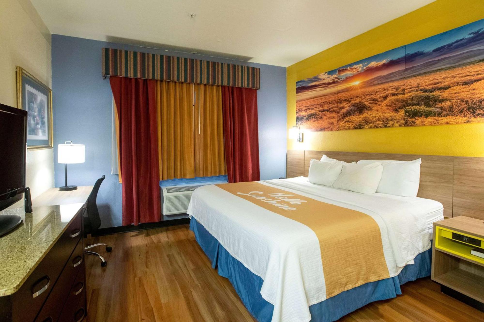 Days Inn & Suites By Wyndham Houston North/Aldine Εξωτερικό φωτογραφία
