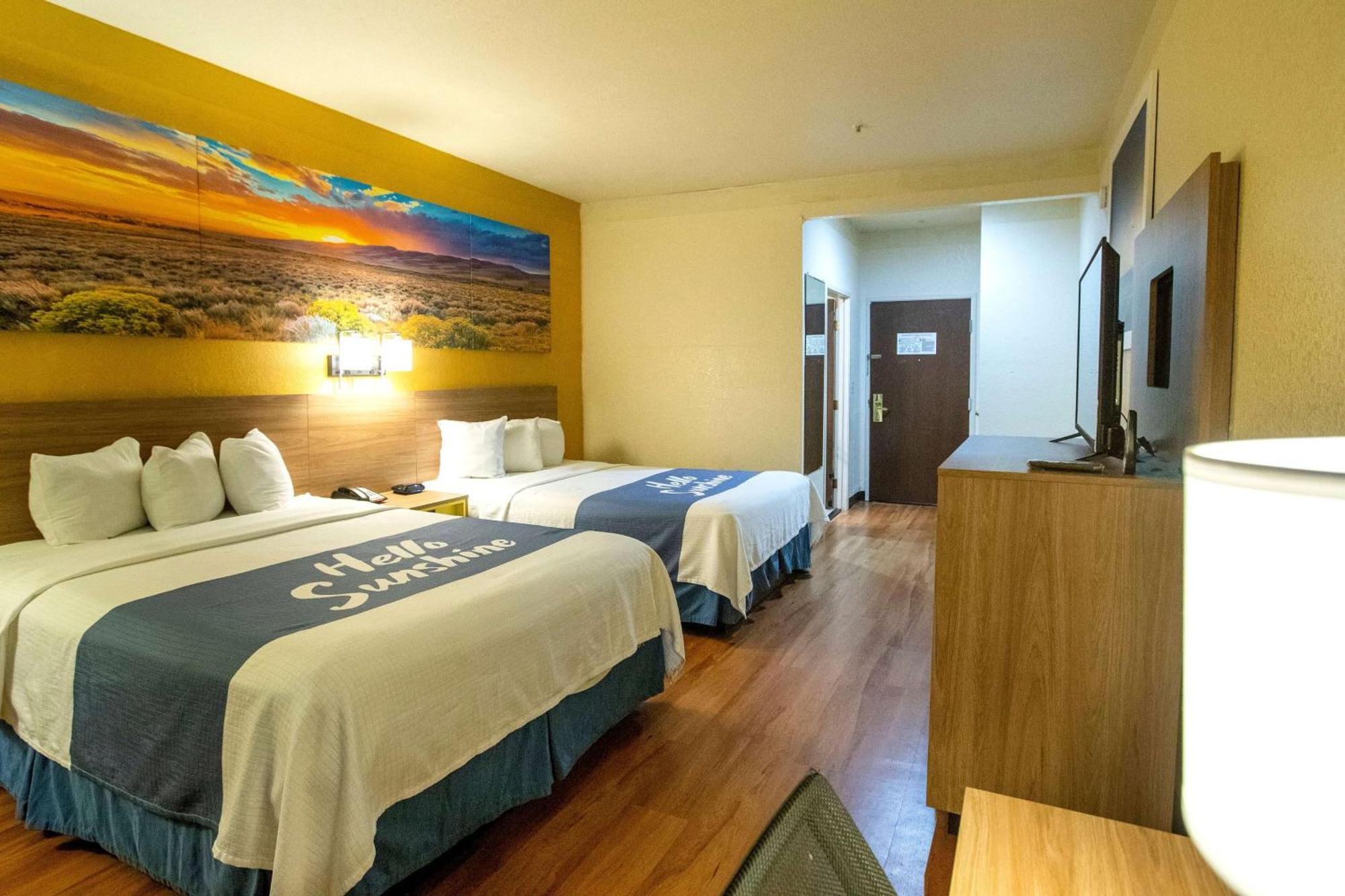 Days Inn & Suites By Wyndham Houston North/Aldine Εξωτερικό φωτογραφία
