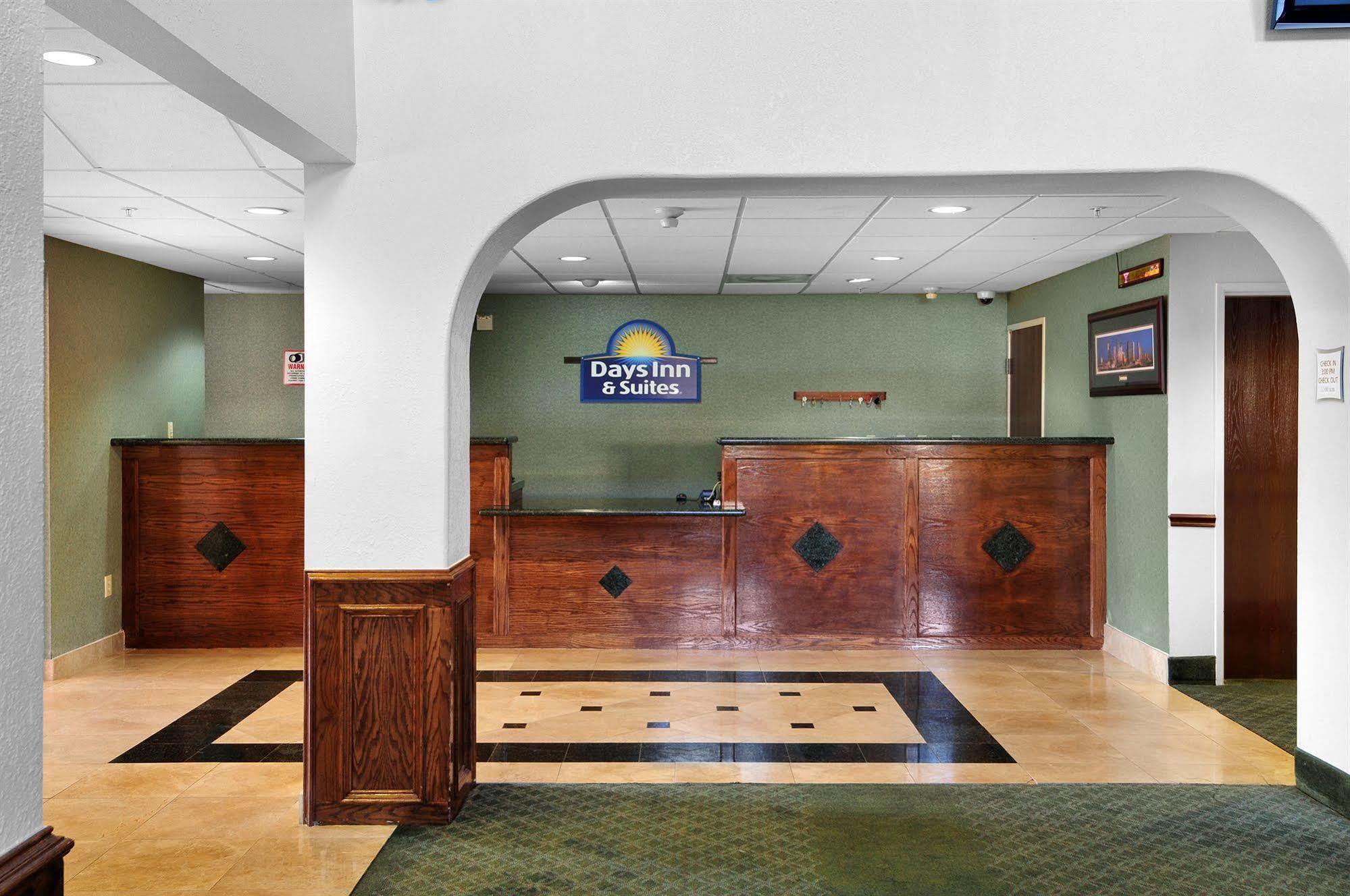 Days Inn & Suites By Wyndham Houston North/Aldine Εξωτερικό φωτογραφία