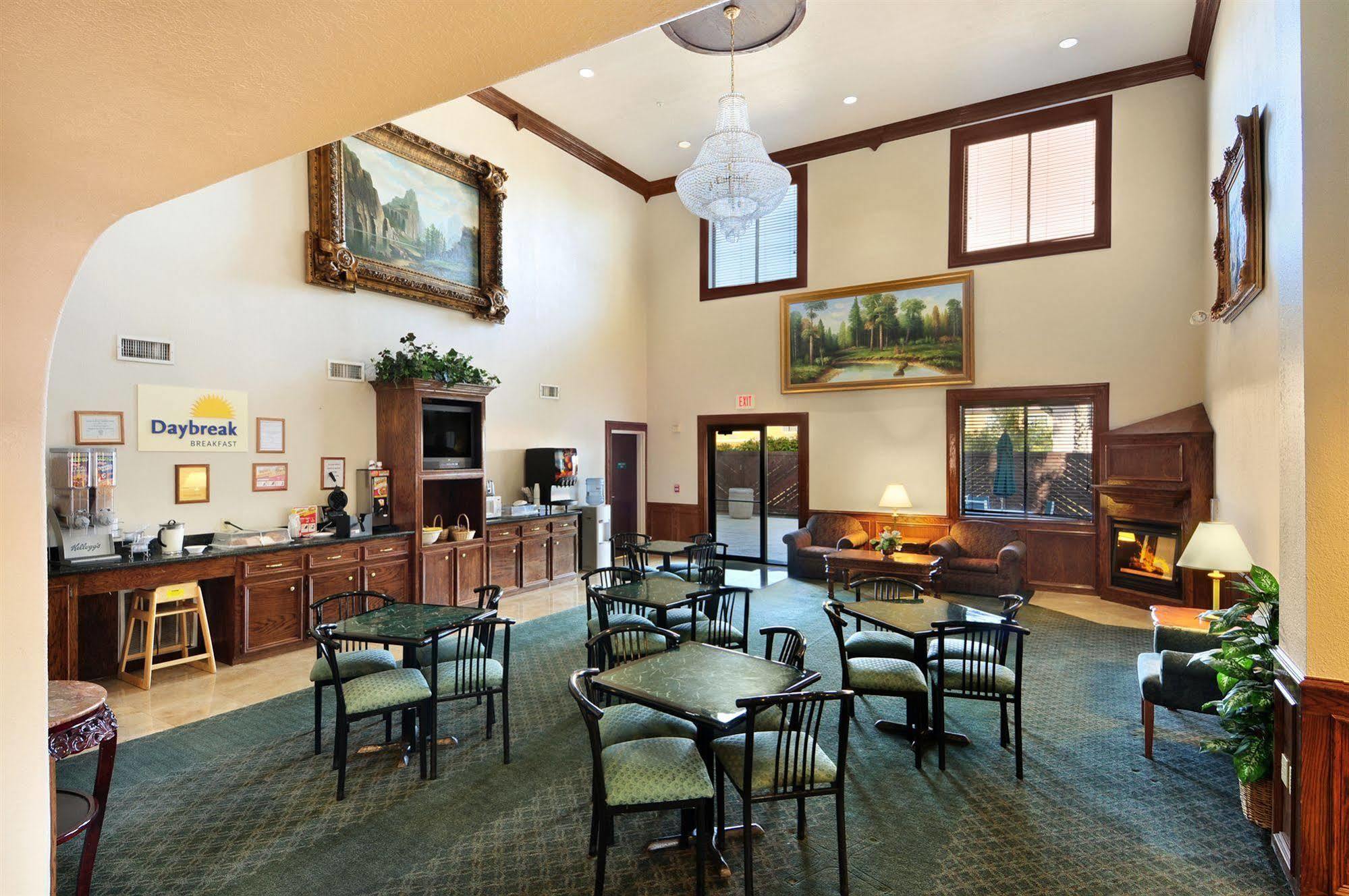 Days Inn & Suites By Wyndham Houston North/Aldine Εξωτερικό φωτογραφία